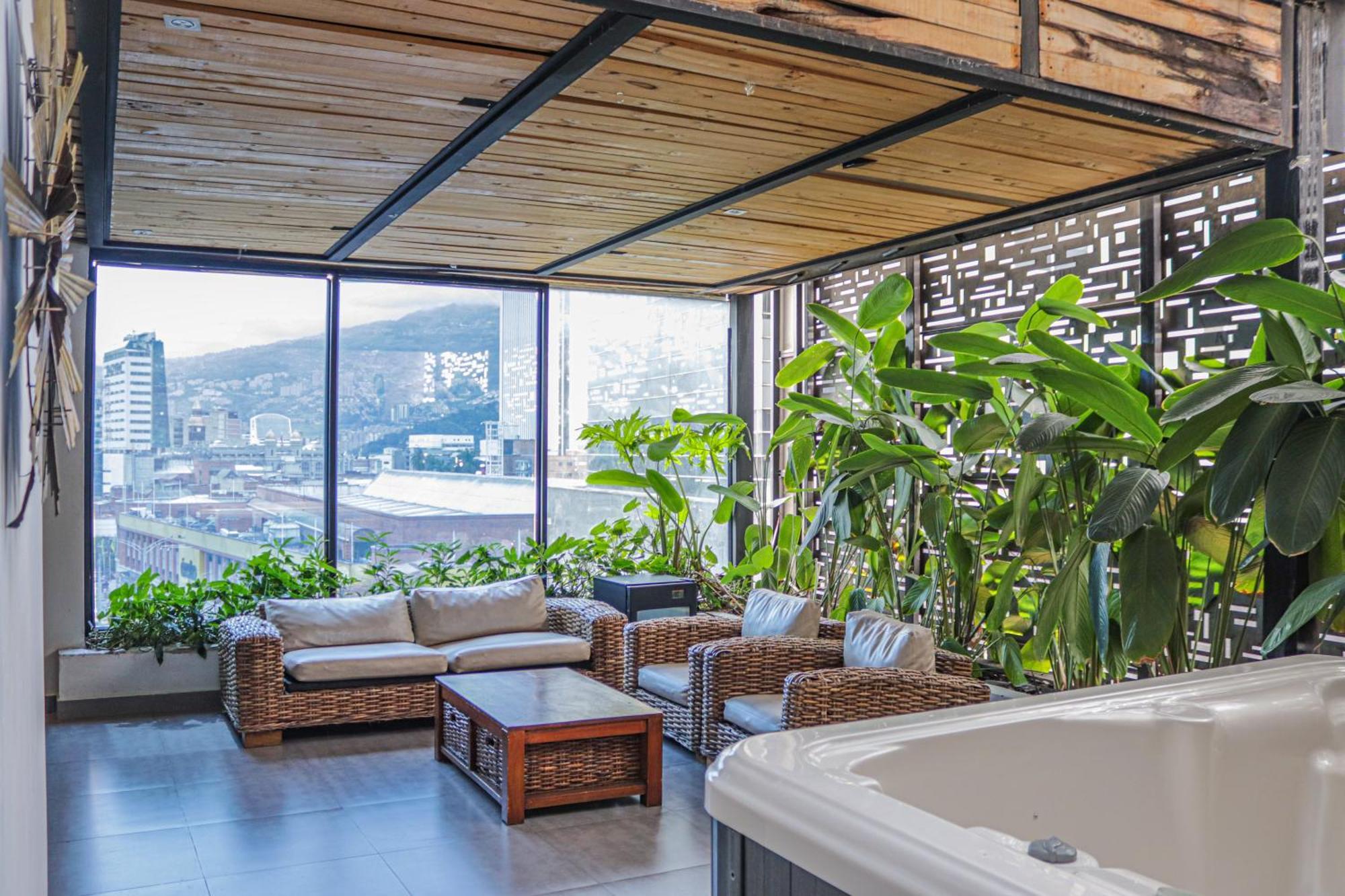 Hotel 47 Medellin Center Экстерьер фото